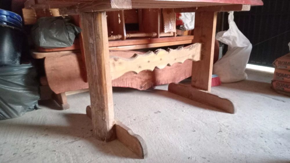 Vand masa din lemn masiv in stil rustic