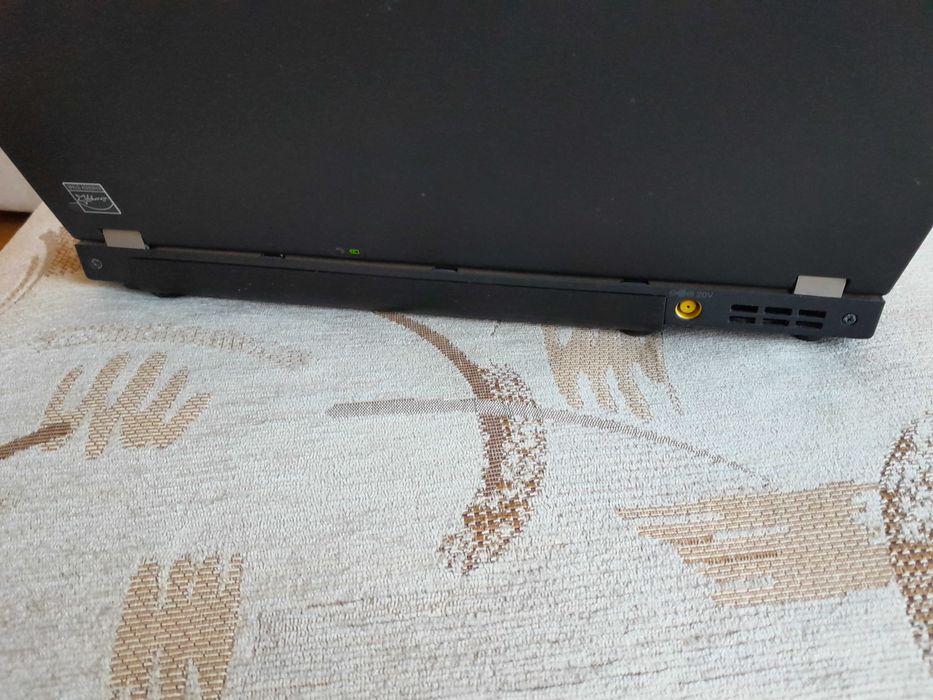 Лаптоп Lenovo X230  с нова батерия