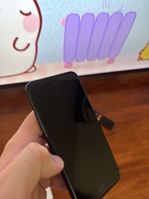 Продам Iphone se 2020