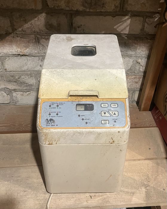 Хлеборезка с замесом теста, Германия