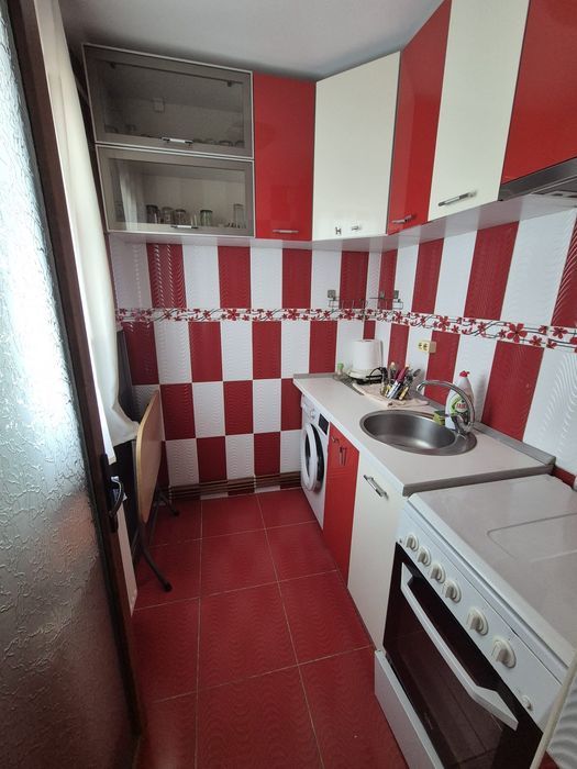 Inchiriez apartament Trivale