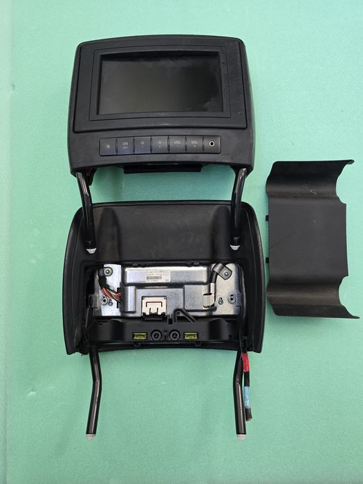 Монитори за задна седалка MERCEDES ,BMW