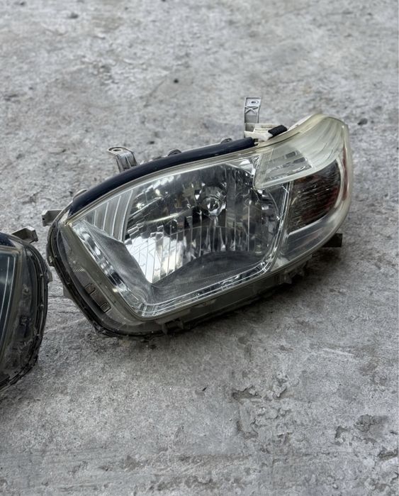 Фары Тойота Хайландер 2008