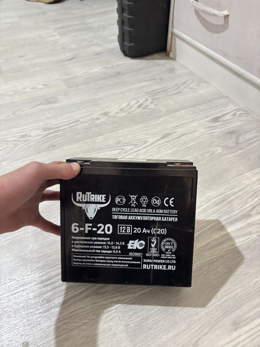 Продается аккумулятор 12 В 20 А