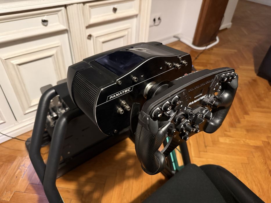 Fanatec ClubSport V2.5 база + Fanatec ClubSport V2.5 волан