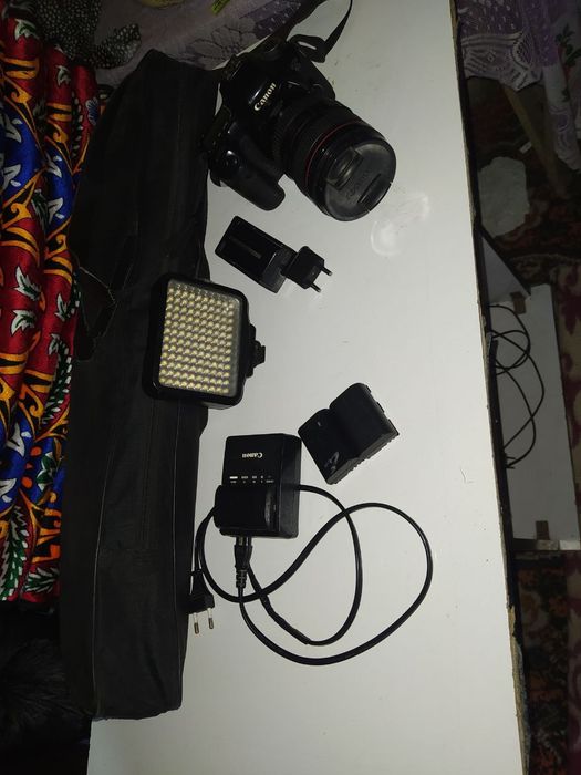 Canon 6d kompekt juda arzon beramz srochna puk kereligi uchun