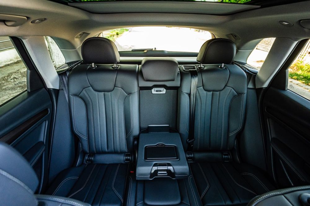 Audi Q5 55 TFSI e PHEV 2025 S-line – Nou, Premium Plus, Unic proprietar