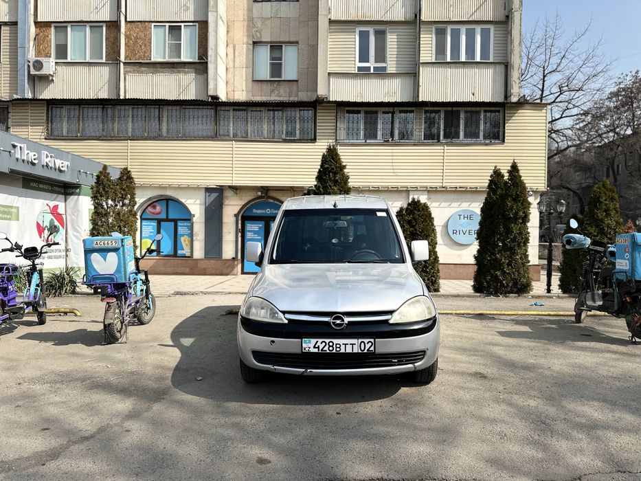 Грузовой Opel Combo C 2002 года