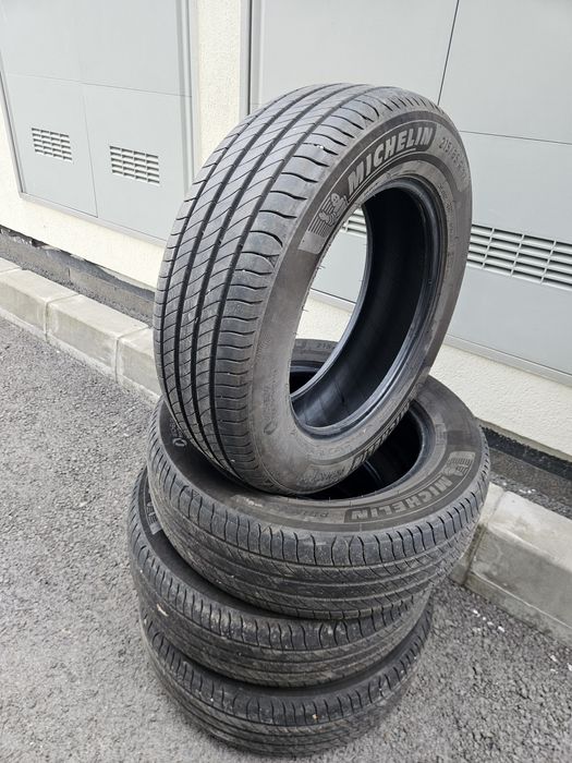 215 65 R17 Michelin vara