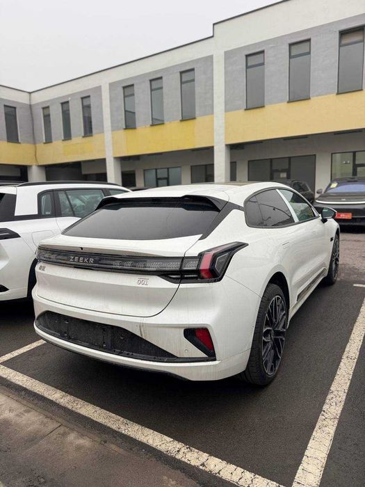 Zeekr 001 rwd 100kwh pod zakaz