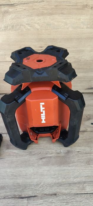 Laser panta Hilti pr 40 22 nuron. Receptor pra400, incarcator c6 si baterie