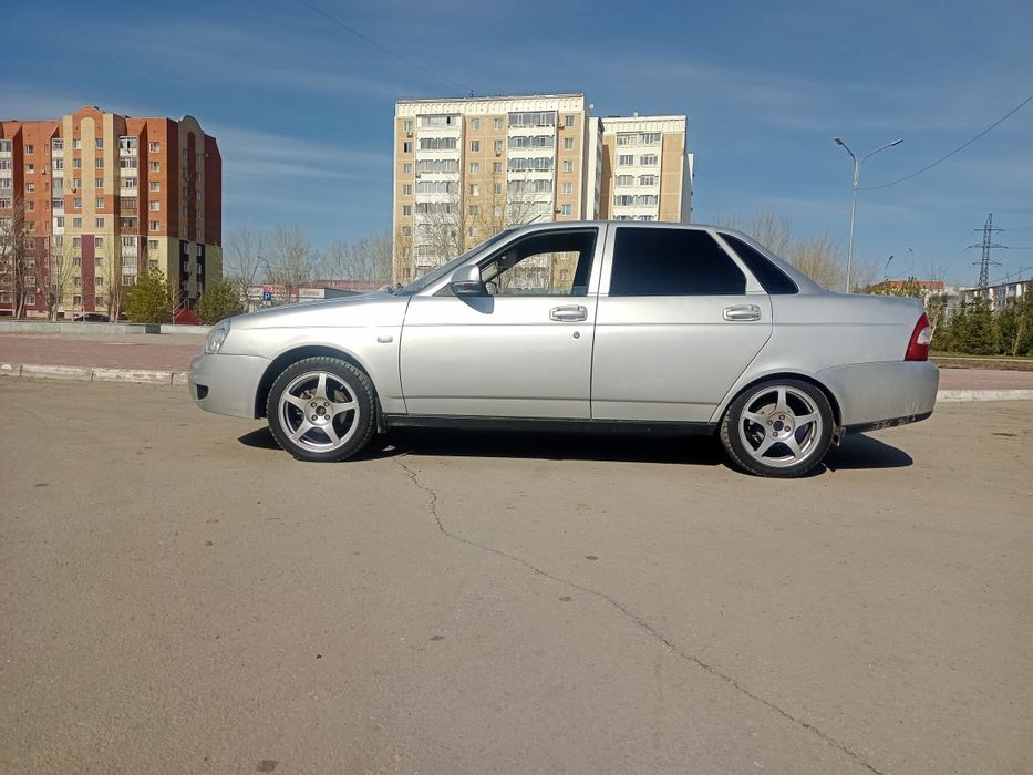 Продам Приору2 полулюкс