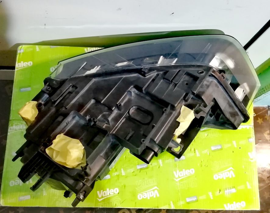 Фар Фарове за Audi Q3 / Ауди Кю 3 Bi-Xenon.