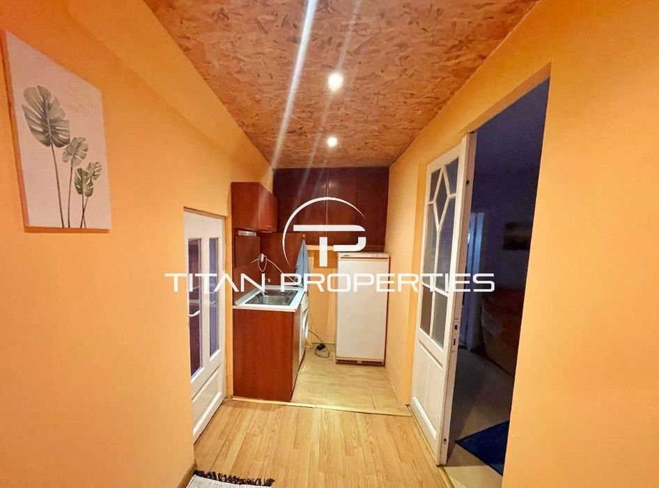 Дава се под наем Четиристаен апартамент в Варна, Гръцка махала - 120 кв.м за 500 € - Снимка #15