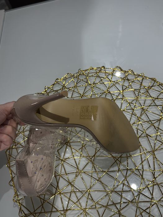 Pantofi cu pietre si pantofi turcoaz