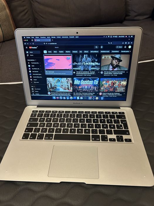 Macbook air 13 A1466 (Early 2014) baterie 91 cicluri