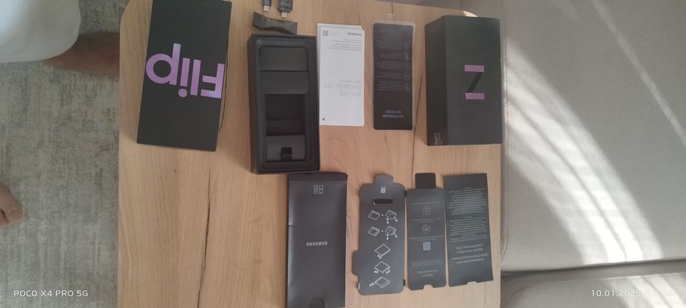 Коробка от сотки z flip