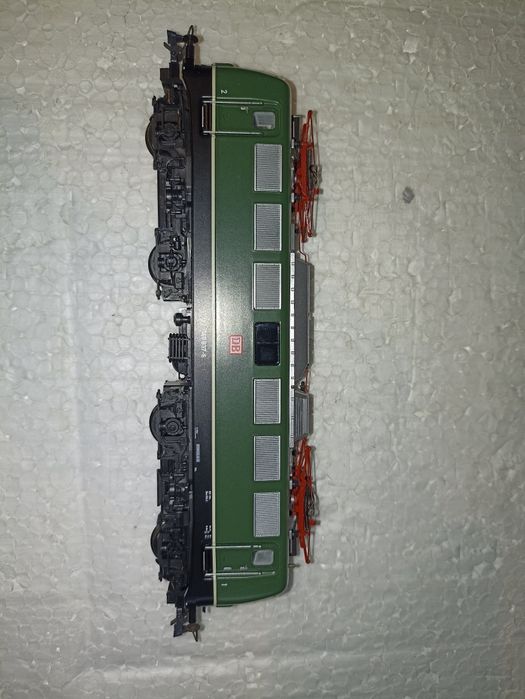 Locomotiva trenulet electric roco BR 140