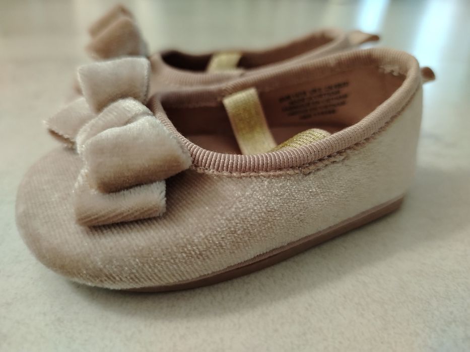 Бебешка рокля 9-12м + обувки