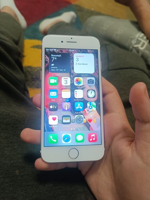 Vând  schimb iPhone 7