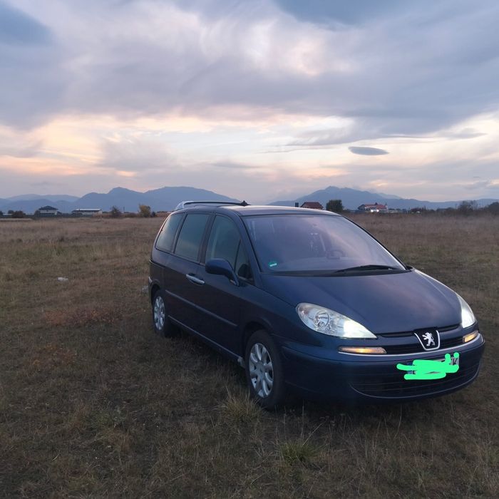 Vând Peugeot 807