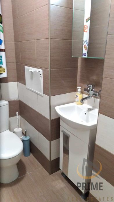 Дава се под наем Тристаен апартамент в Бургас, Център - 92 кв.м за 561 € - Снимка #10