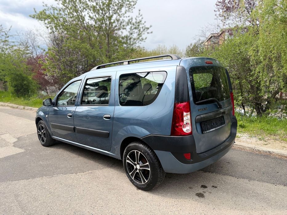 Dacia Logan 7 locuri / Aer conditionat / Jante aliaj / 1.6 16v
