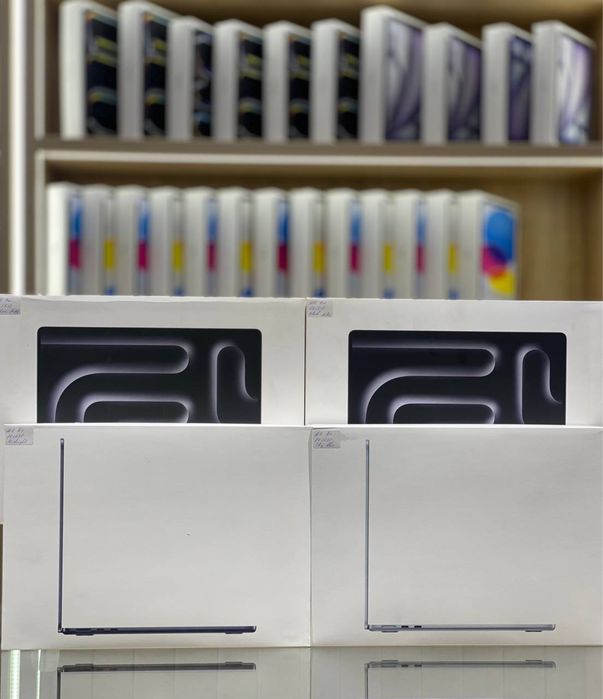 Macbook pro m5 16/1tb mix colors