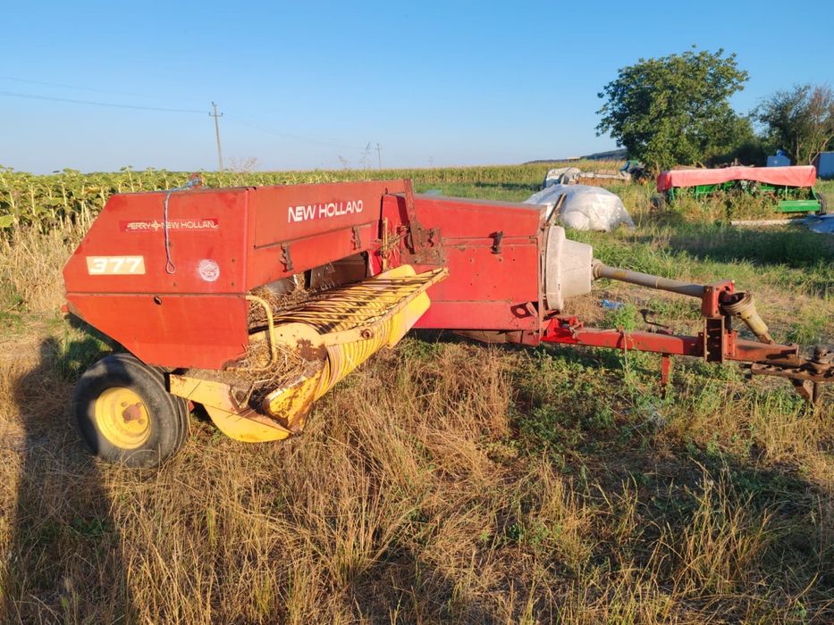 Presă de balotat-New Holland Hayliner 377