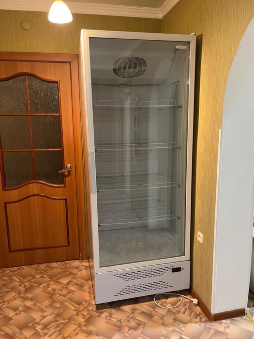 Продам витринный Бирюса