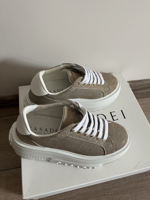 Casadei кецове на платформа