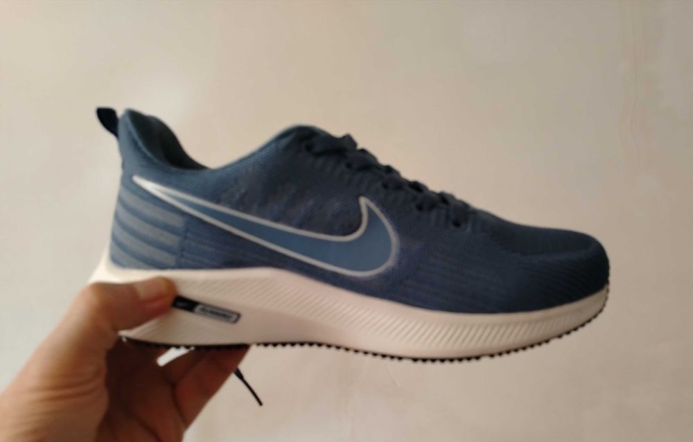 Кроссовки "Nike", Новые. Размер 40.