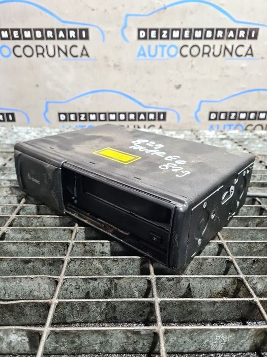 Magazie cd Volkswagen Touareg 7L facelift 2007 - 2010 (829)