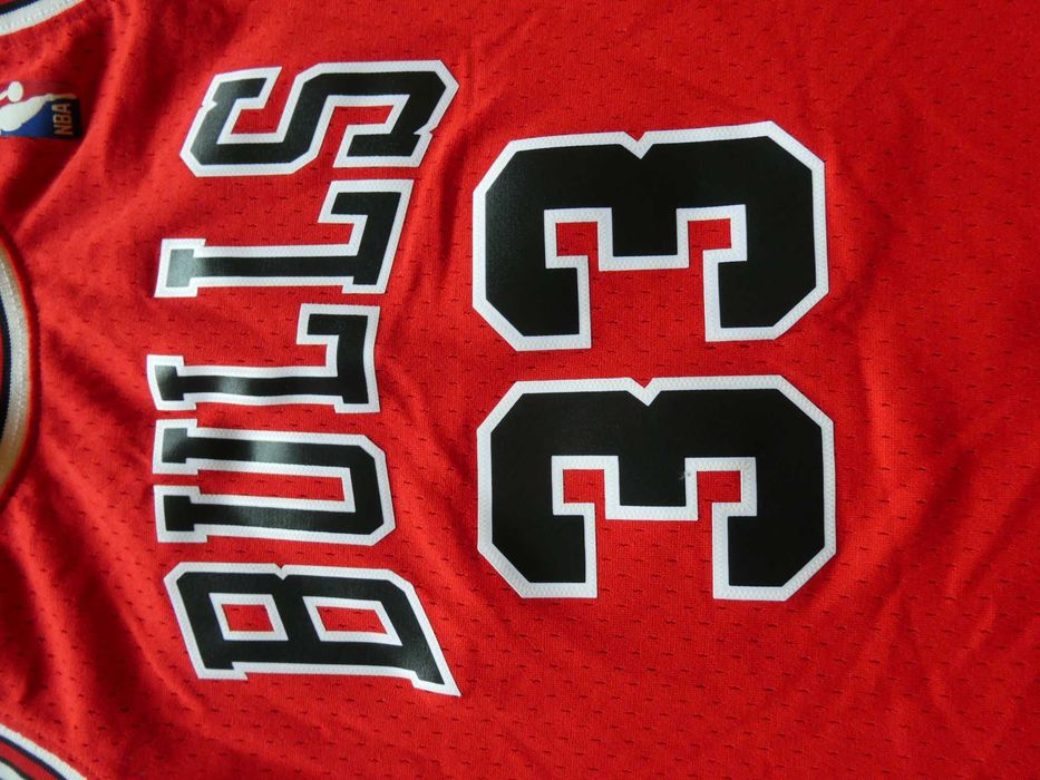 продавам дамски баскетболен потник на pippen,размер xs
