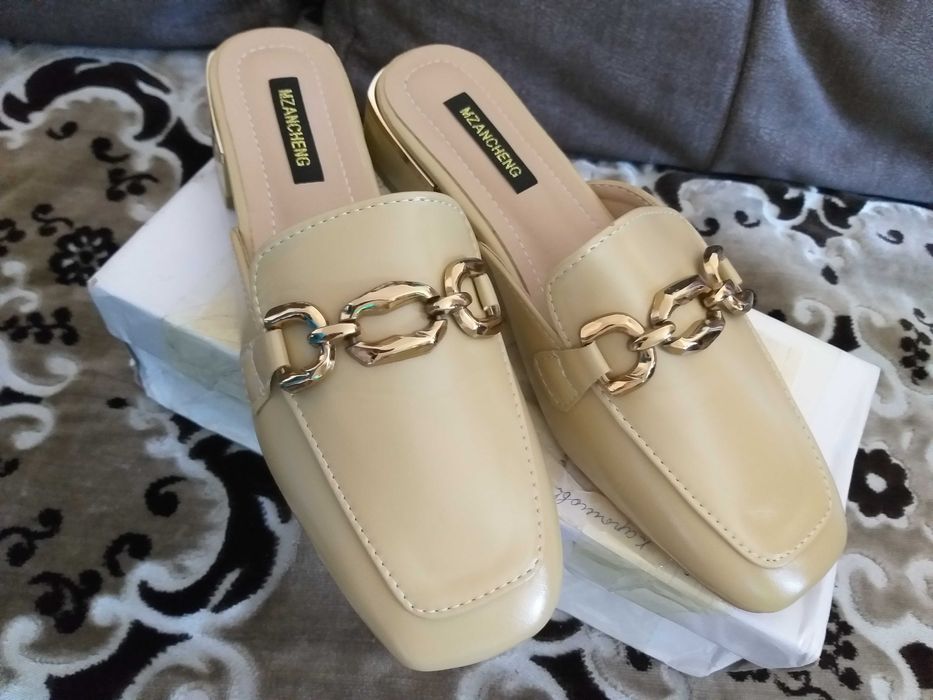 Новая женская обувь