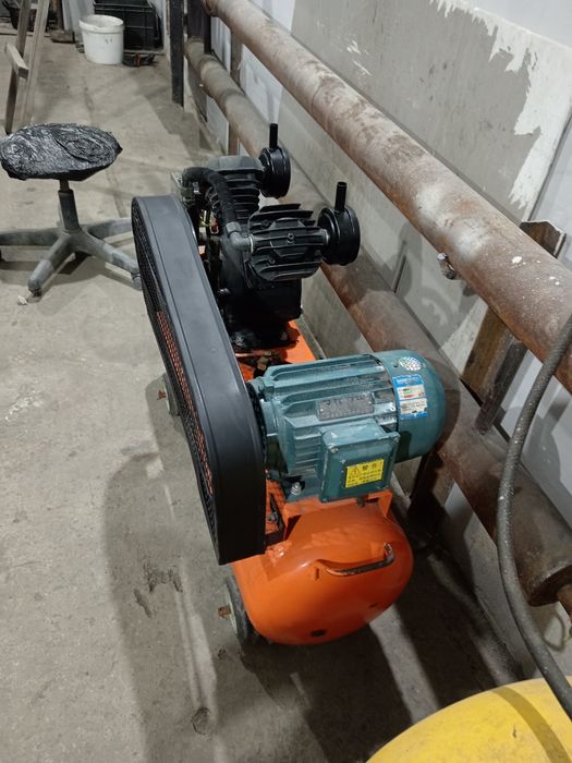 Компрессор воздушный 70л