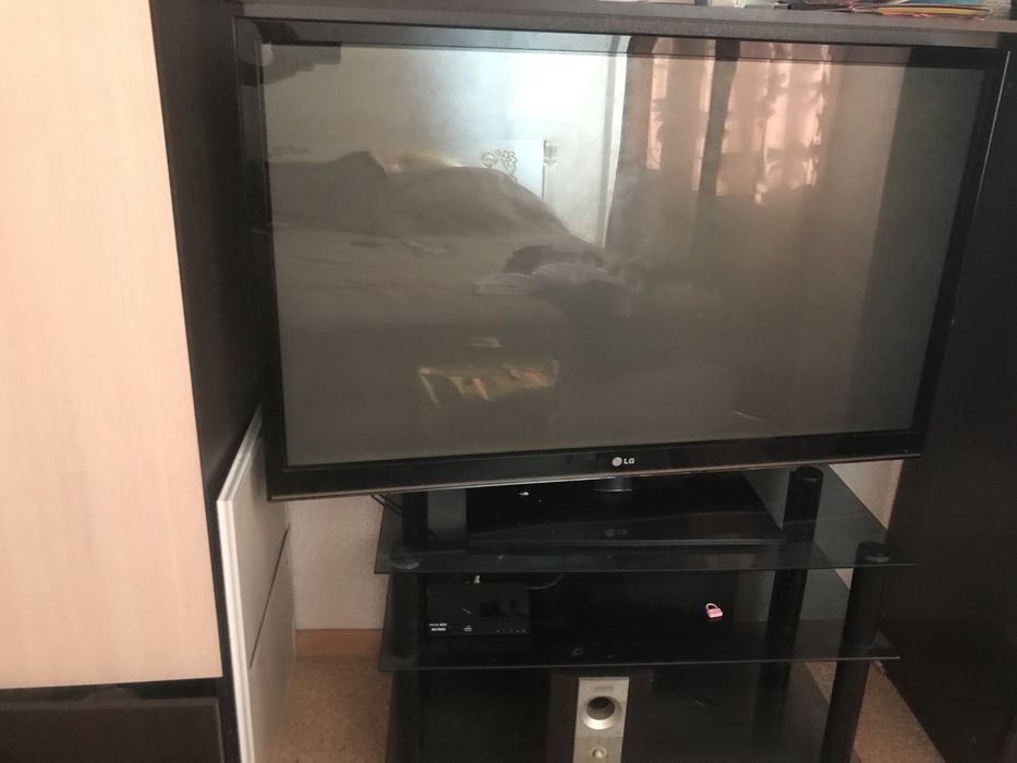 Продам телевизор LG