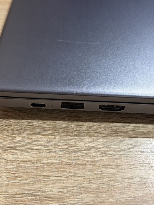 Ноутбук HUAWEI.