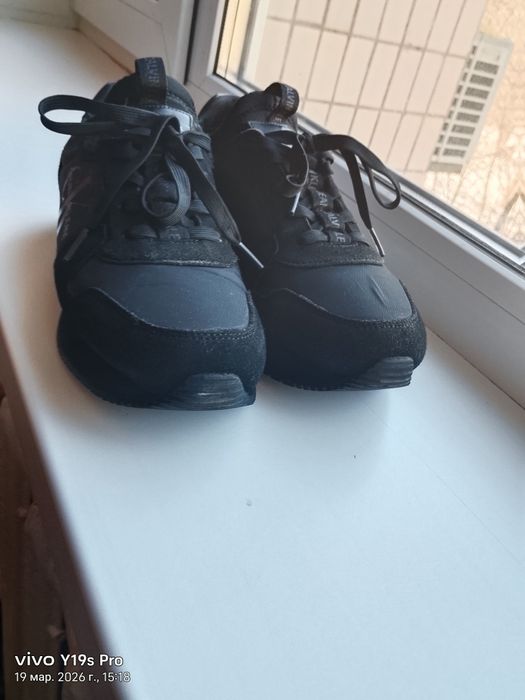 Кроссовки торг есть
