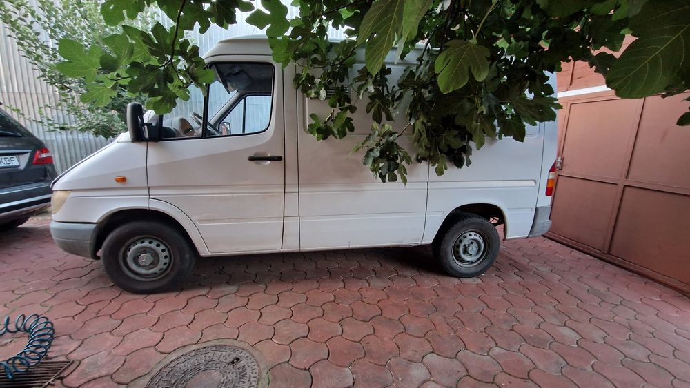 Vind Mercedes sprinter 208 CDI