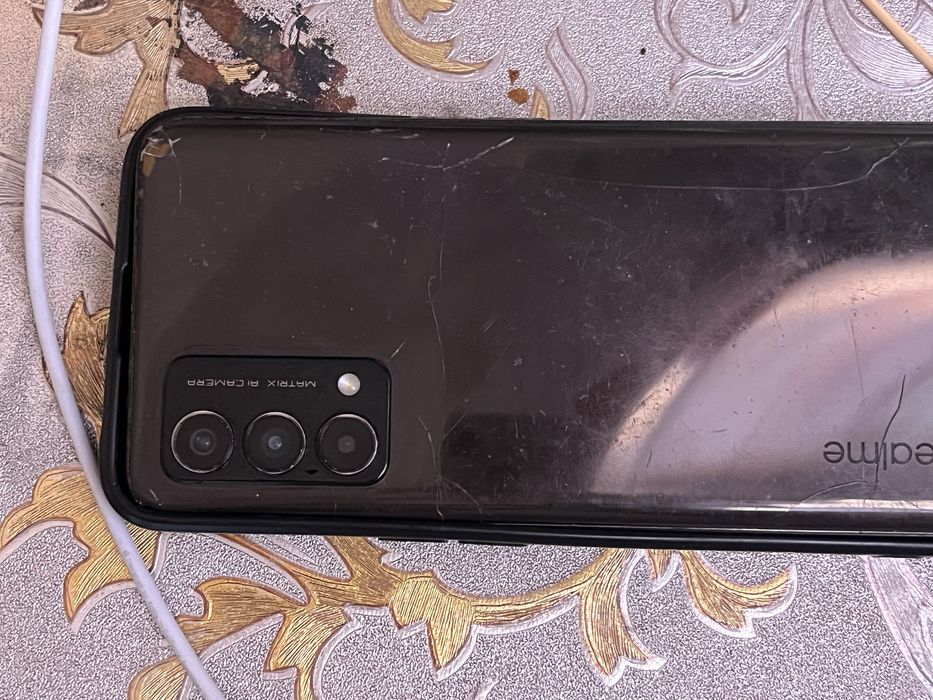 Продам realme Q3 pro special