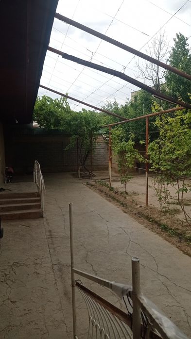 Уй сотилади Кибрай Дурмонда