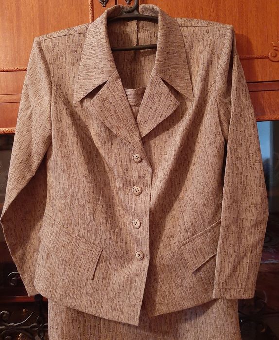 Женский костюм классика