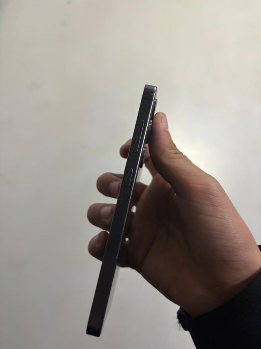 Продаю телефон S24