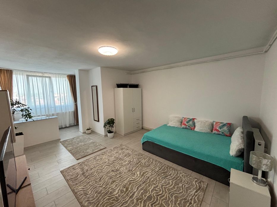 Inchiriez garsoniera la Burdea