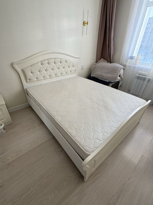 Двухспальная кровать