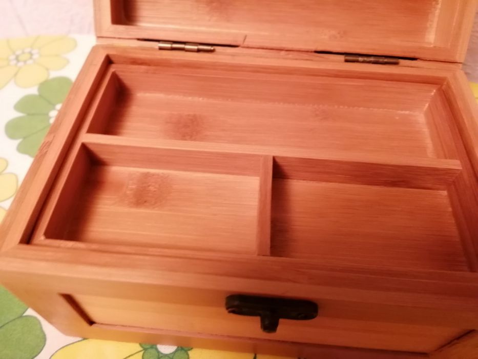 Продам шкатулку бамбук
