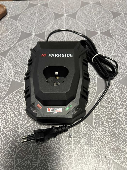 Винтоверт Parkside Performance 12V с батерия и зарядно