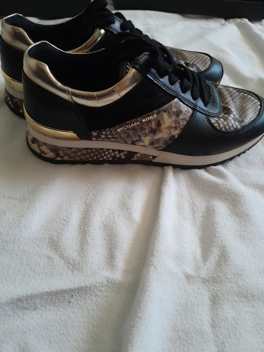 Încălțăminte pneteu femei Michael Kors