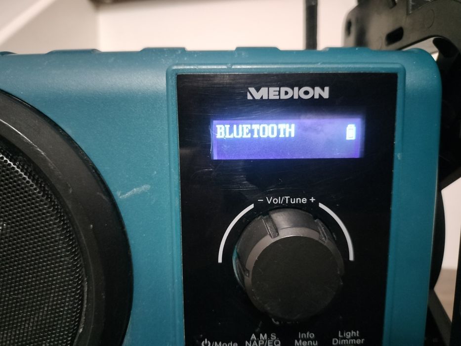 Radio adaptat milwaukee